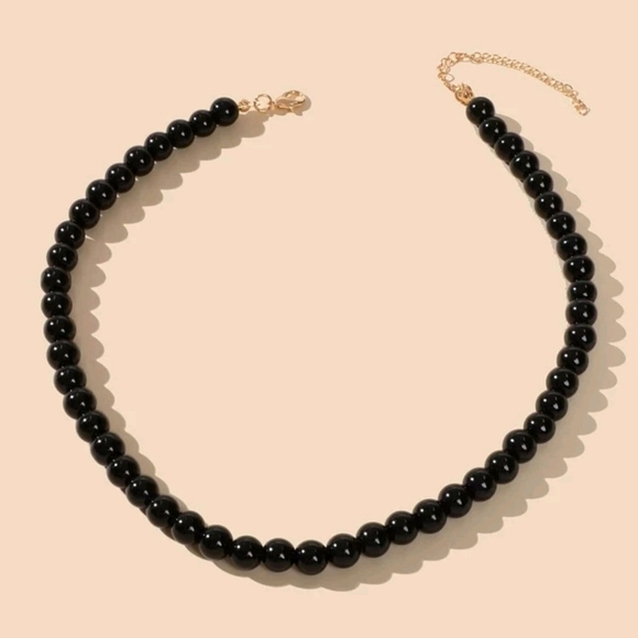 Black Faux Pearl Beaded Necklace - Picture 3 of 3